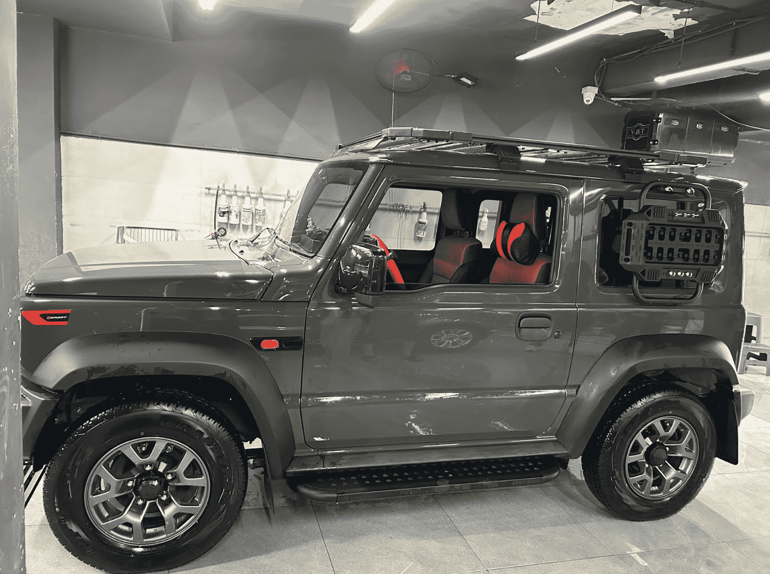 Xevaban.com ở 214 Giải Ph&oacute;ng l&agrave; đơn vị chuy&ecirc;n cung cấp phụ kiện oto, đồ chơi suzuki jimny, phụ kiện suzuki jimny, xevaban, 214 giải ph&oacute;ng, Bảng tho&aacute;t lầy cho Suzuki Jimny, v&aacute;n chống lầy cho suzuki jimny